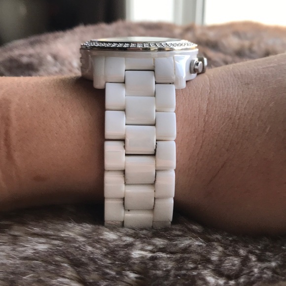 Michael Kors Authentic White Runway Watch - Picture 3 of 4